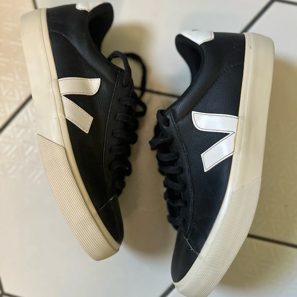 Veja Campo Easy Two Tone Leather Black and White Sneakers 41 10 - Picture 3 of 8